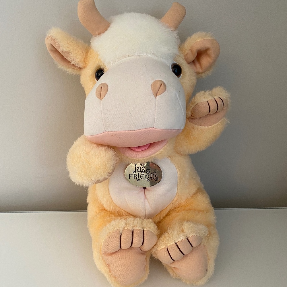 🐮 Vintage 1980s Easton Court "Just Friends" Cow Plush Animal